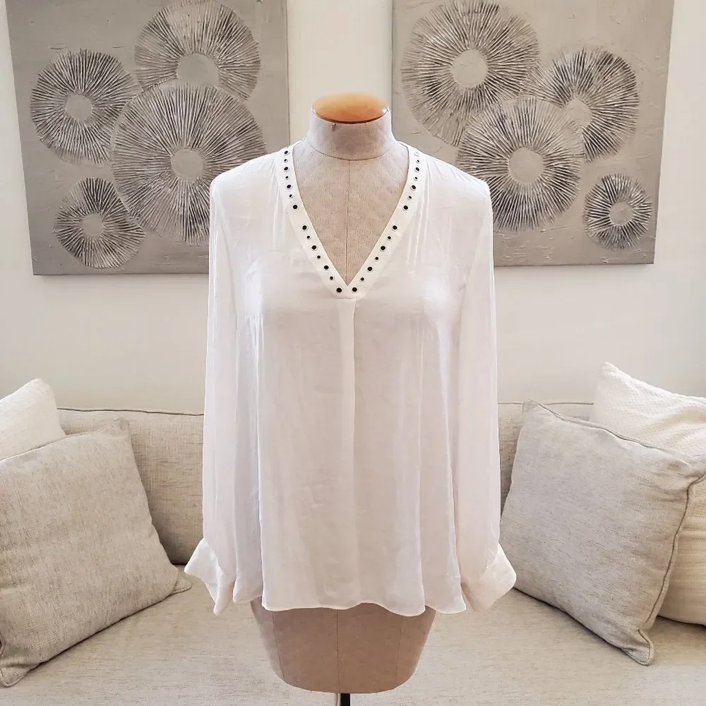 🔆VINCE CAMUTO🔆 Long Sleeve Studded Rumple Blouse - [Medium in Ivory]